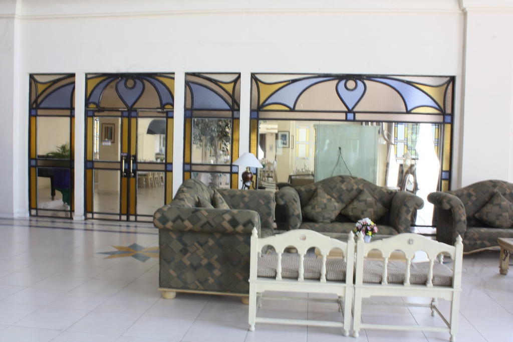 Club Morocco Resort And Country Club Subic Ngoại thất bức ảnh