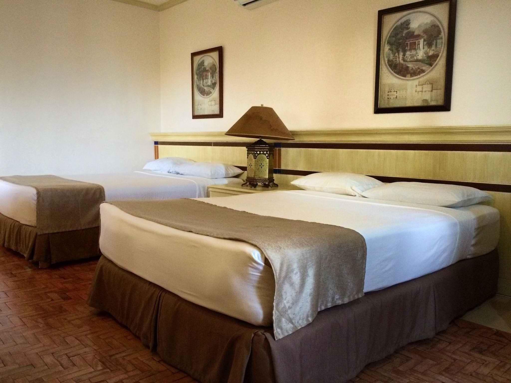 Club Morocco Resort And Country Club Subic Ngoại thất bức ảnh