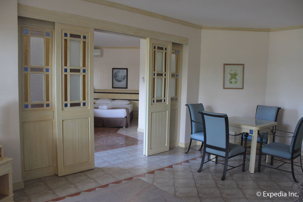 Club Morocco Resort And Country Club Subic Ngoại thất bức ảnh