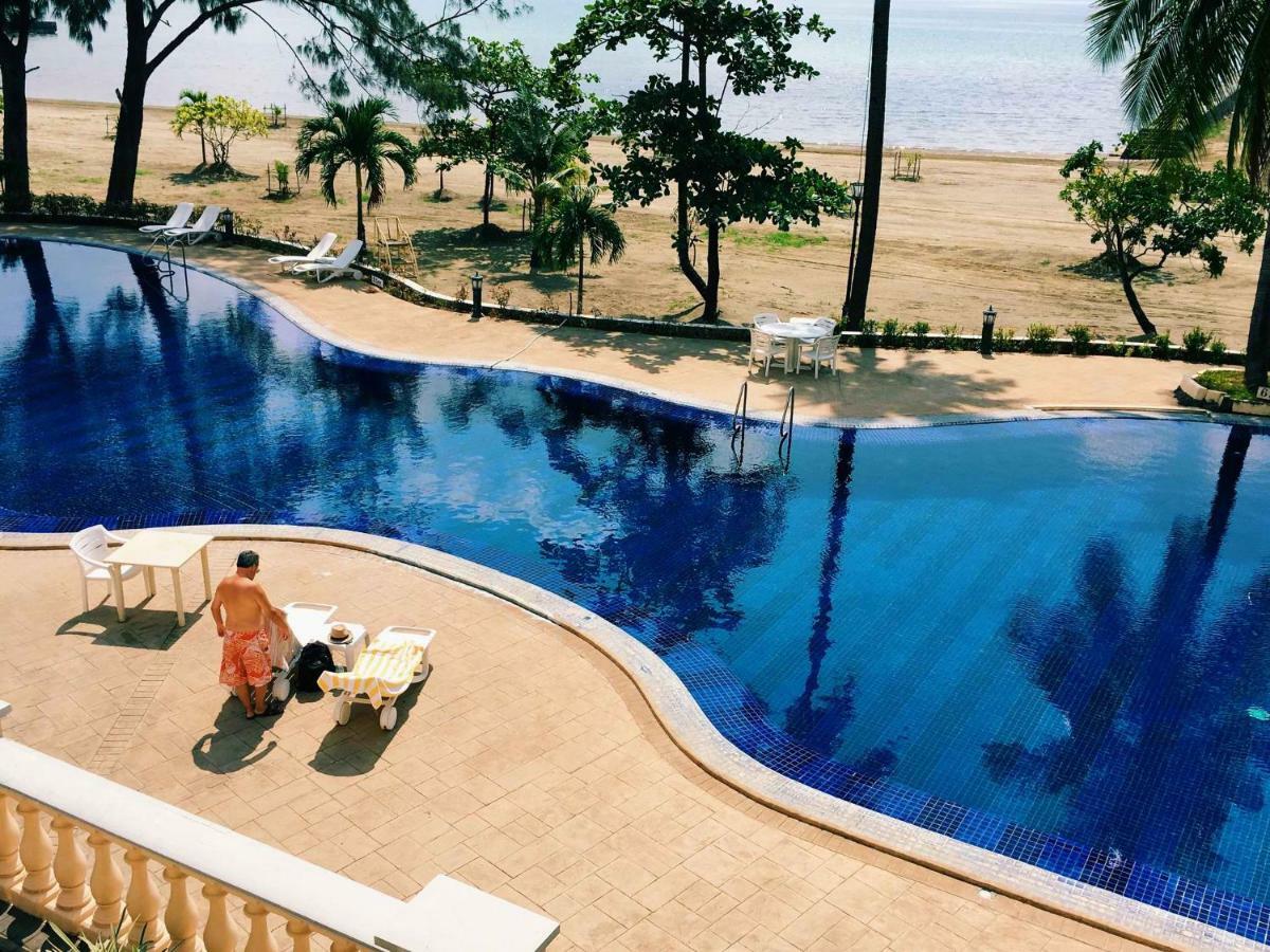 Club Morocco Resort And Country Club Subic Ngoại thất bức ảnh