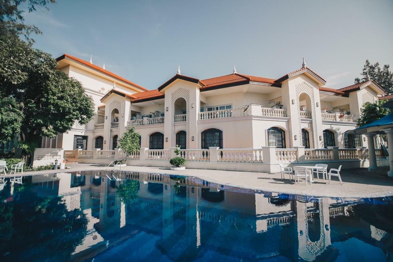 Club Morocco Resort And Country Club Subic Ngoại thất bức ảnh