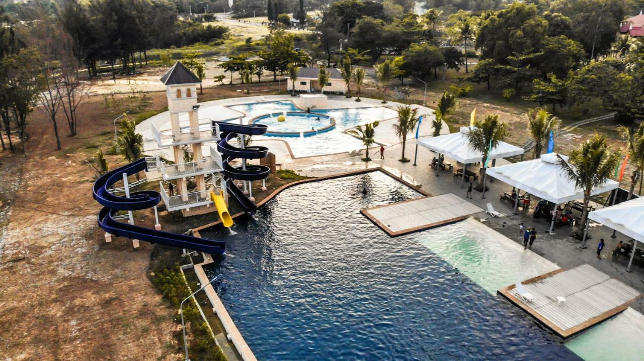 Club Morocco Resort And Country Club Subic Ngoại thất bức ảnh