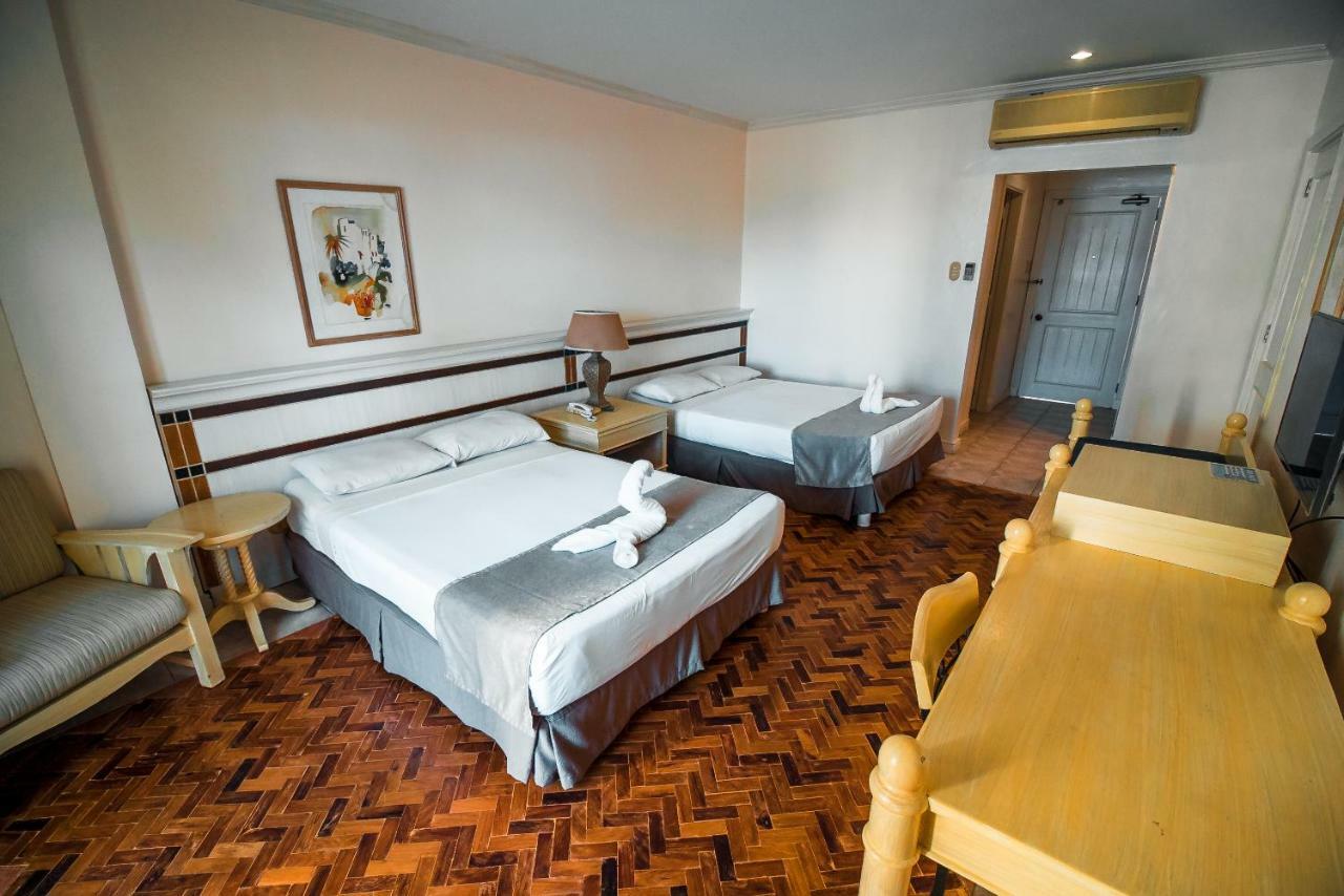 Club Morocco Resort And Country Club Subic Ngoại thất bức ảnh