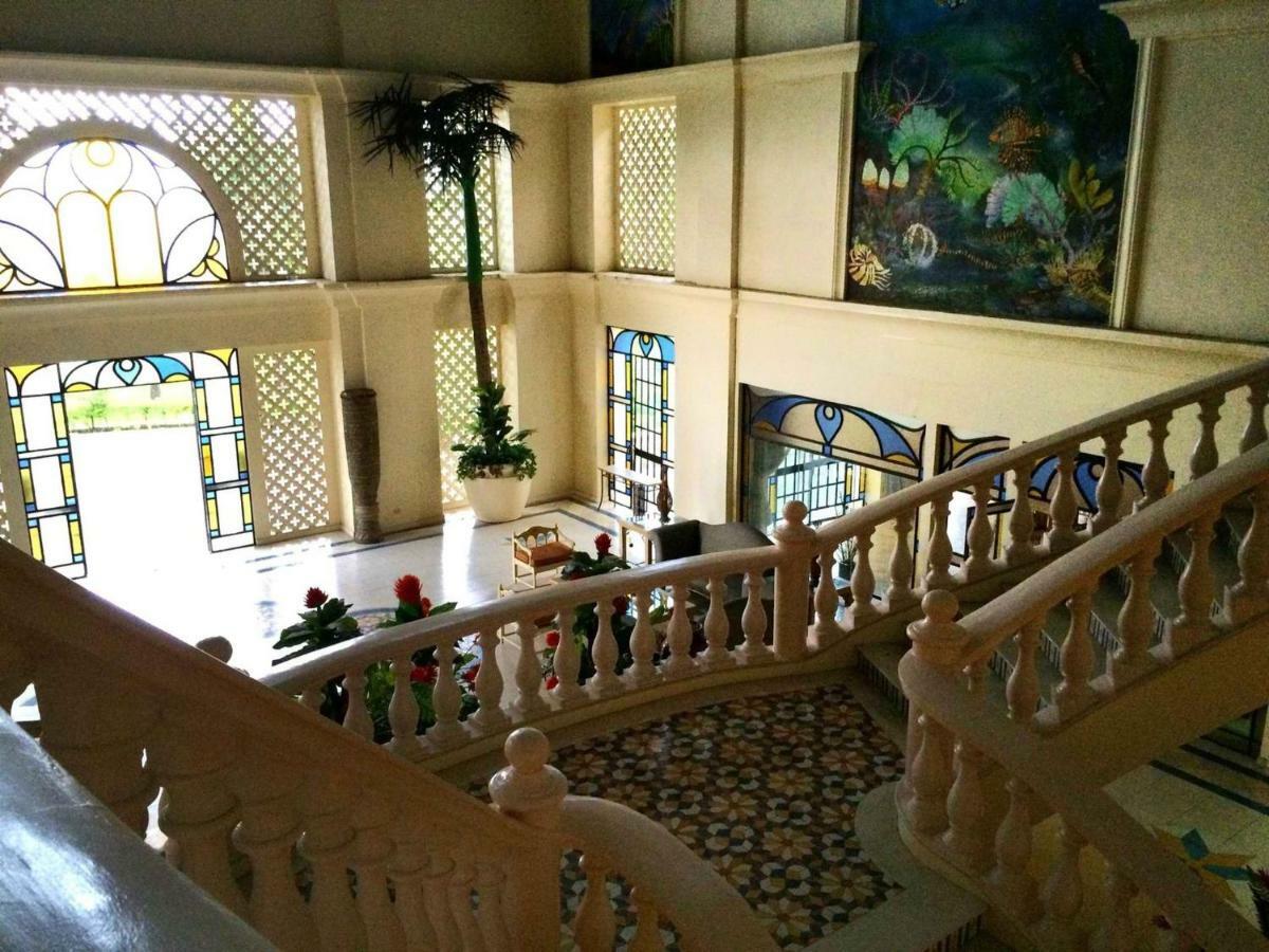 Club Morocco Resort And Country Club Subic Ngoại thất bức ảnh